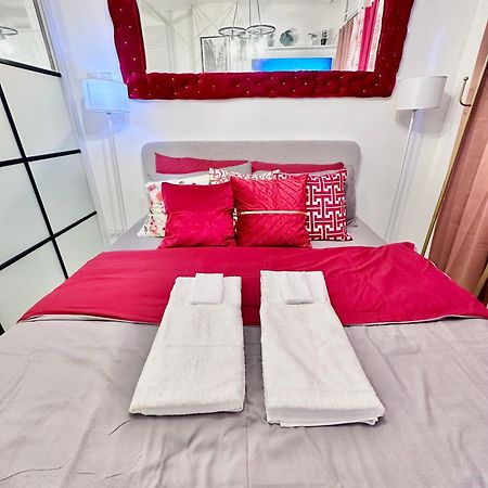 Aesthetic One Bedroom Beside Sm W Pool, Wifi And Netflix Кагаян-де-Оро Экстерьер фото