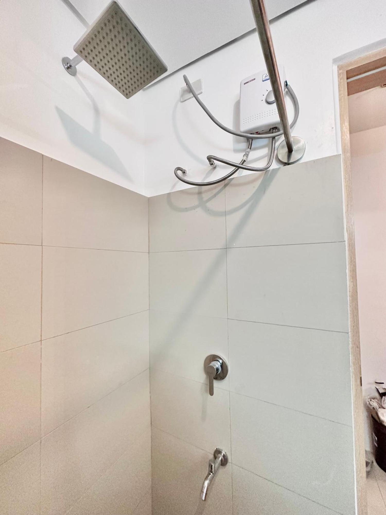 Aesthetic One Bedroom Beside Sm W Pool, Wifi And Netflix Кагаян-де-Оро Экстерьер фото