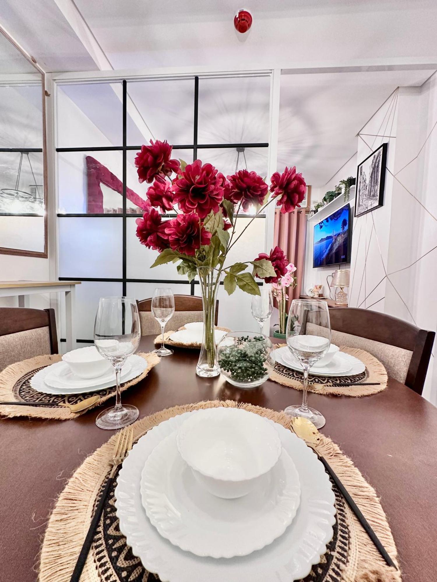 Aesthetic One Bedroom Beside Sm W Pool, Wifi And Netflix Кагаян-де-Оро Экстерьер фото