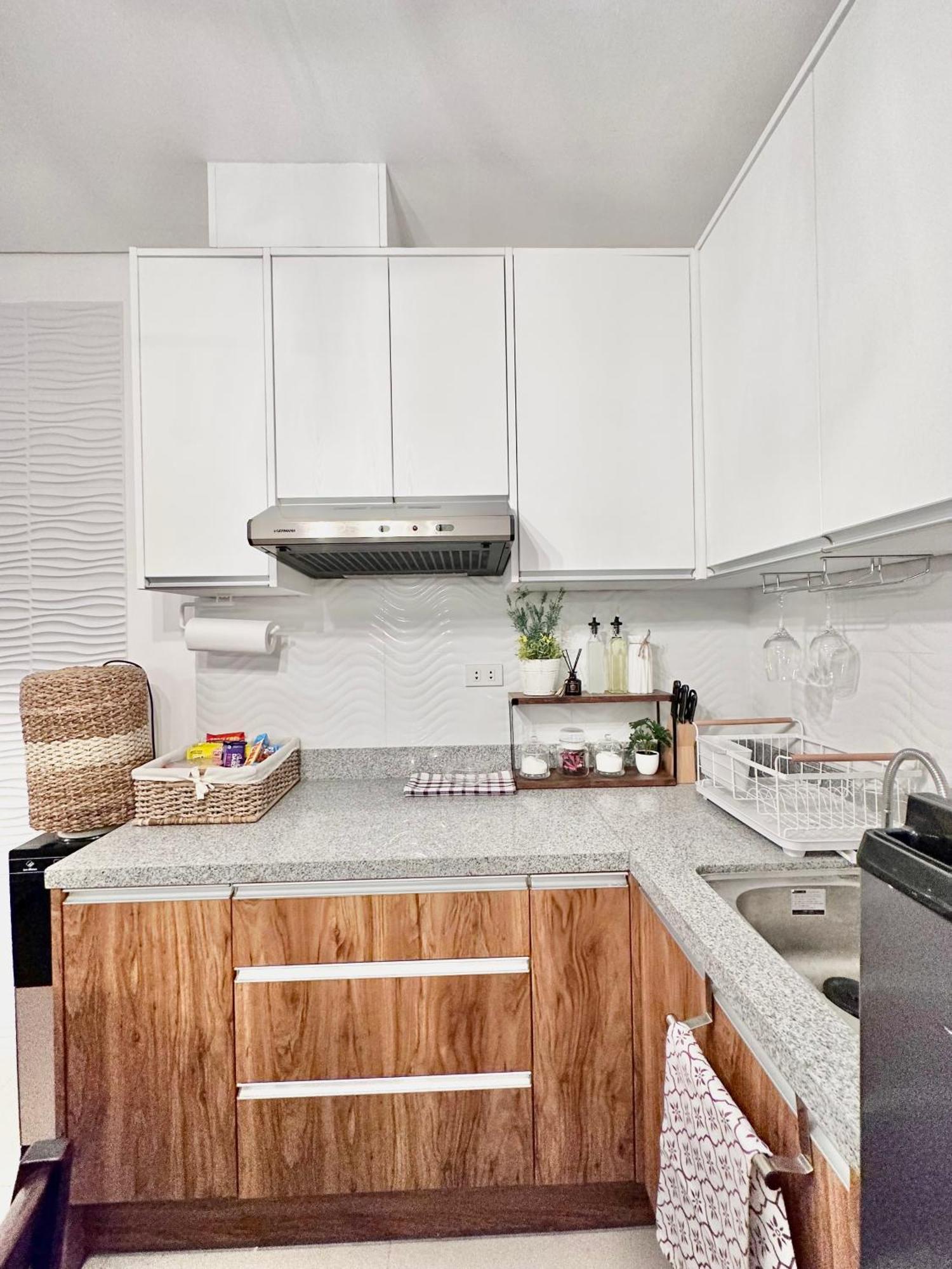 Aesthetic One Bedroom Beside Sm W Pool, Wifi And Netflix Кагаян-де-Оро Экстерьер фото