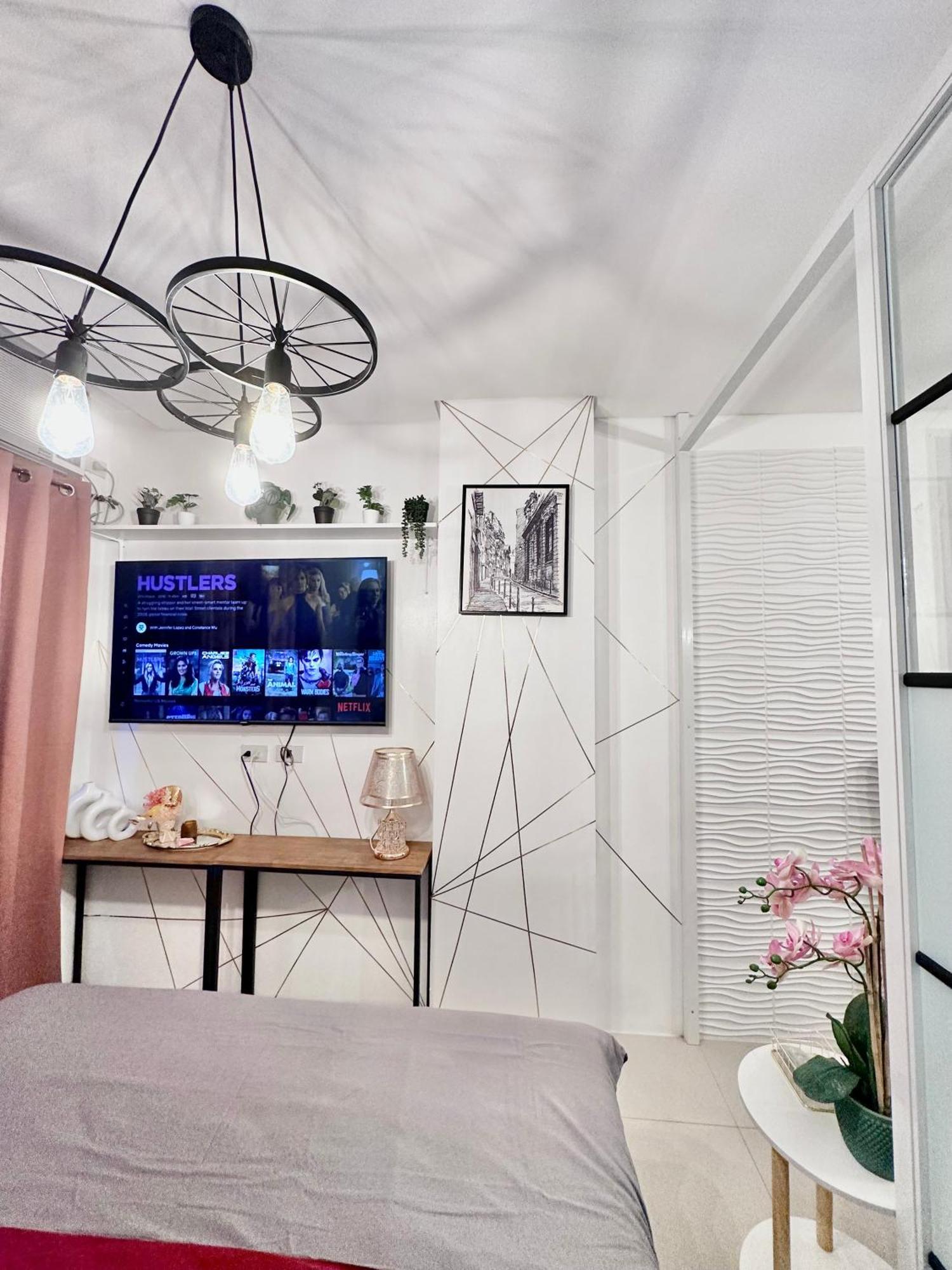 Aesthetic One Bedroom Beside Sm W Pool, Wifi And Netflix Кагаян-де-Оро Экстерьер фото