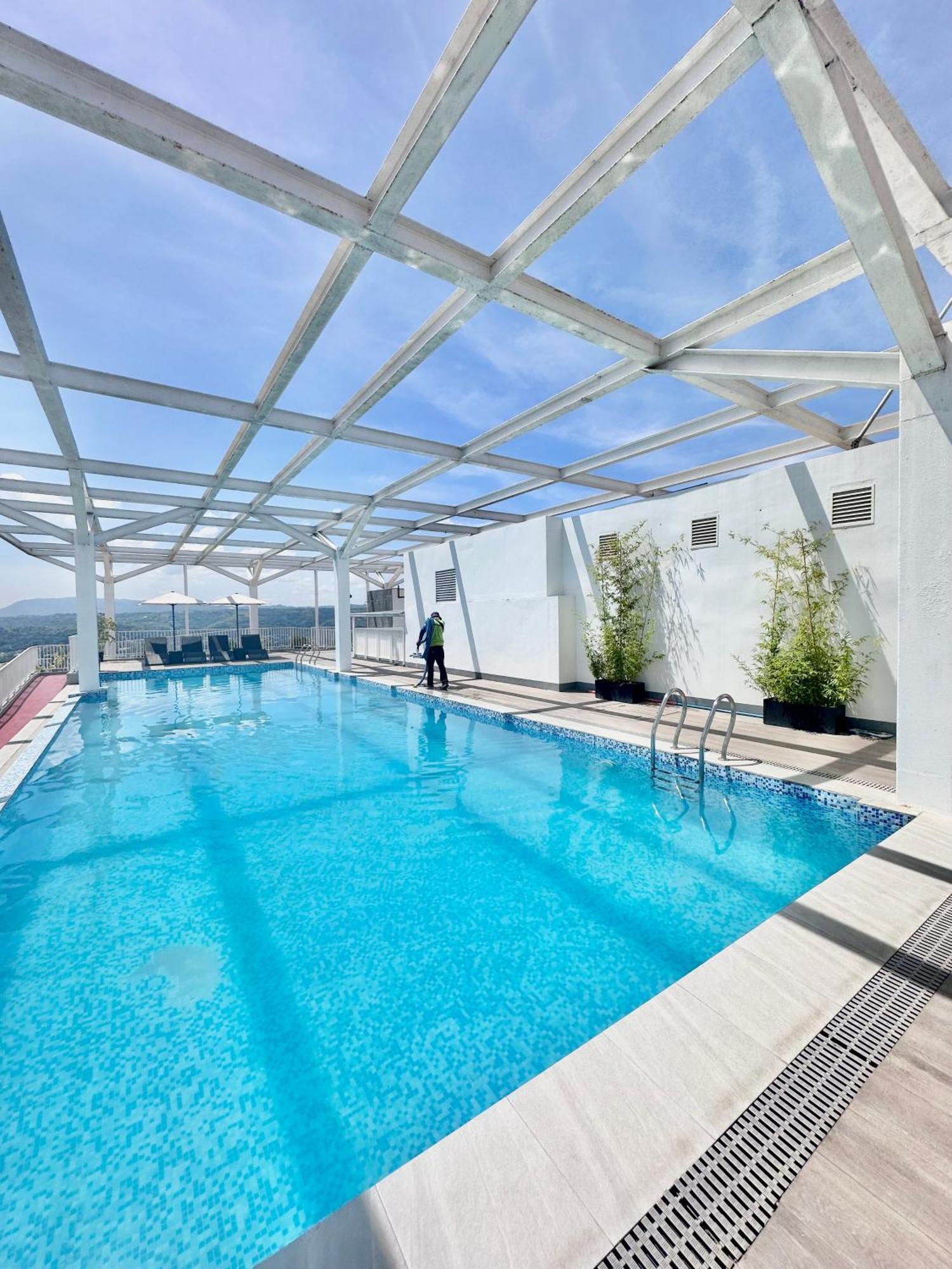Aesthetic One Bedroom Beside Sm W Pool, Wifi And Netflix Кагаян-де-Оро Экстерьер фото