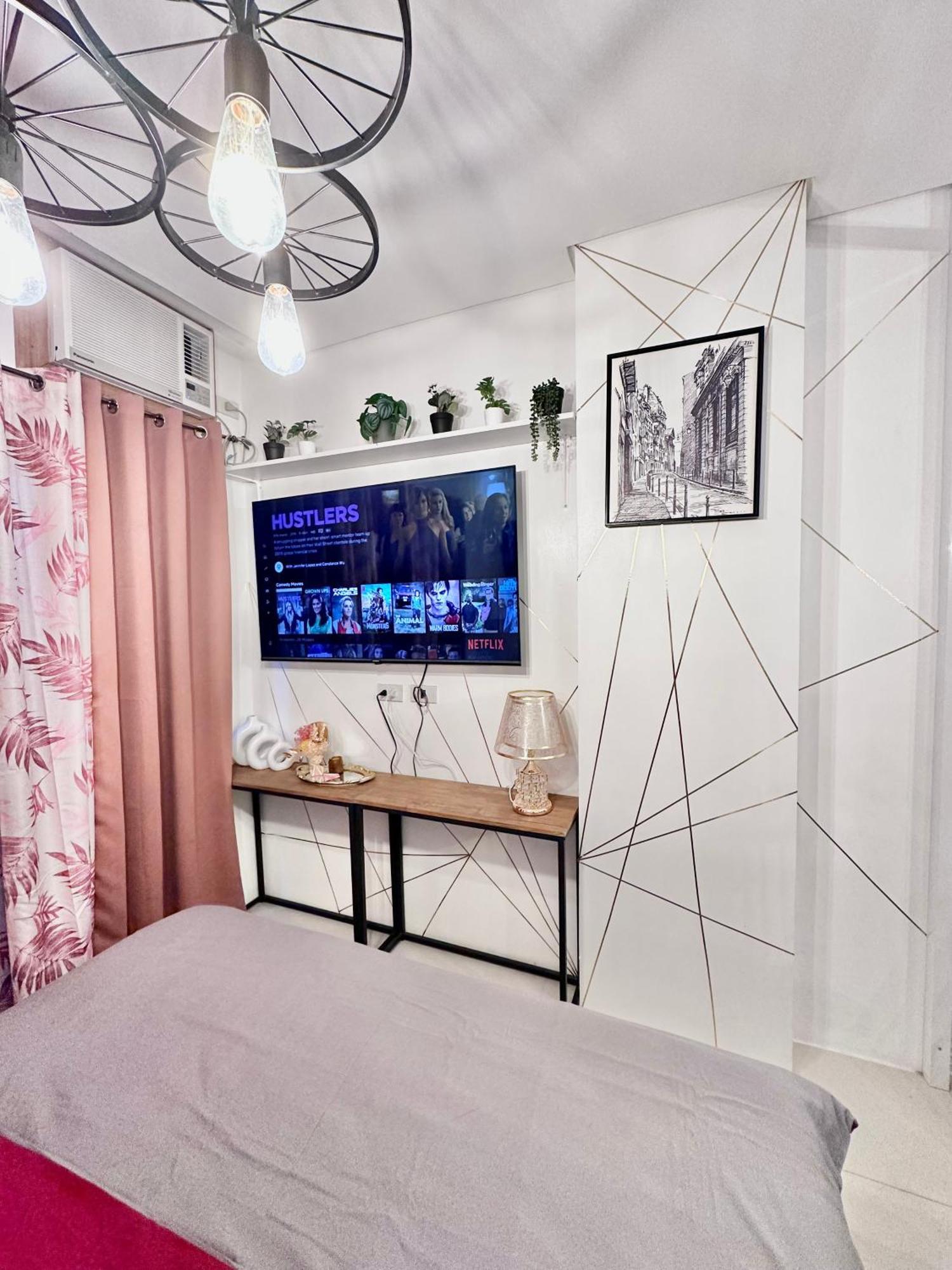 Aesthetic One Bedroom Beside Sm W Pool, Wifi And Netflix Кагаян-де-Оро Экстерьер фото